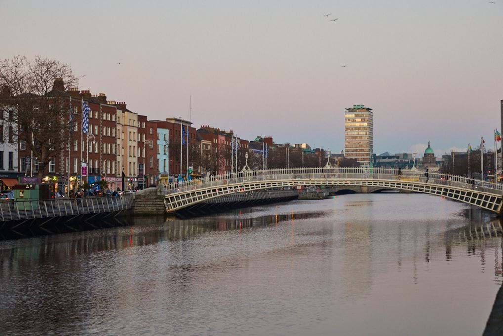<p>Ha&#39;penny Bridge &copy; Shantanu Starick&nbsp;</p>