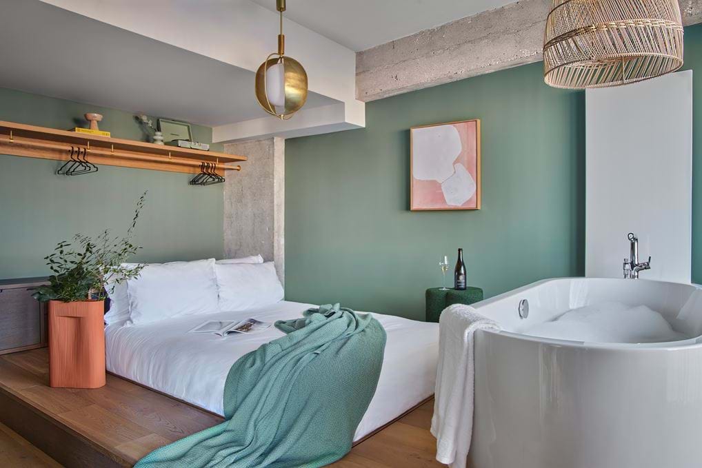<p>WunderLocke Penthouse Suite | <a href="https://www.lockeliving.com/en/munich/wunderlocke">WunderLocke, Munich</a></p>